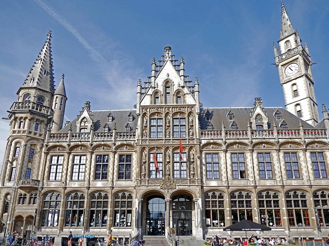 gent-2808478_640